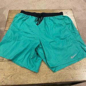 Nike Dri-Fit 5” Shorts | Men’s Size Large | Great Condition